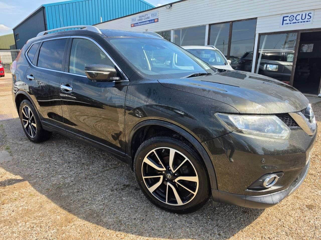 A 2015 NISSAN X-TRAIL 1.6 dCi n-tec SUV 5dr Diesel Manual Euro 5 (s/s) (130 ps) LOW MILEAGE + NAV A 2015 NISSAN X-TRAIL 1.6 dCi n-tec SUV 5dr Diesel Manual Euro 5 (s/s) (130 ps) LOW MILEAGE + NAV