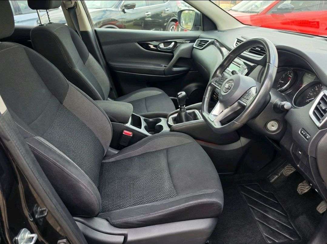 A 2018 NISSAN QASHQAI 1.2 DIG-T Acenta SUV 5dr Petrol Manual Euro 6 (s/s) (115 ps) CLIMATE + FRON A 2018 NISSAN QASHQAI 1.2 DIG-T Acenta SUV 5dr Petrol Manual Euro 6 (s/s) (115 ps) CLIMATE + FRON