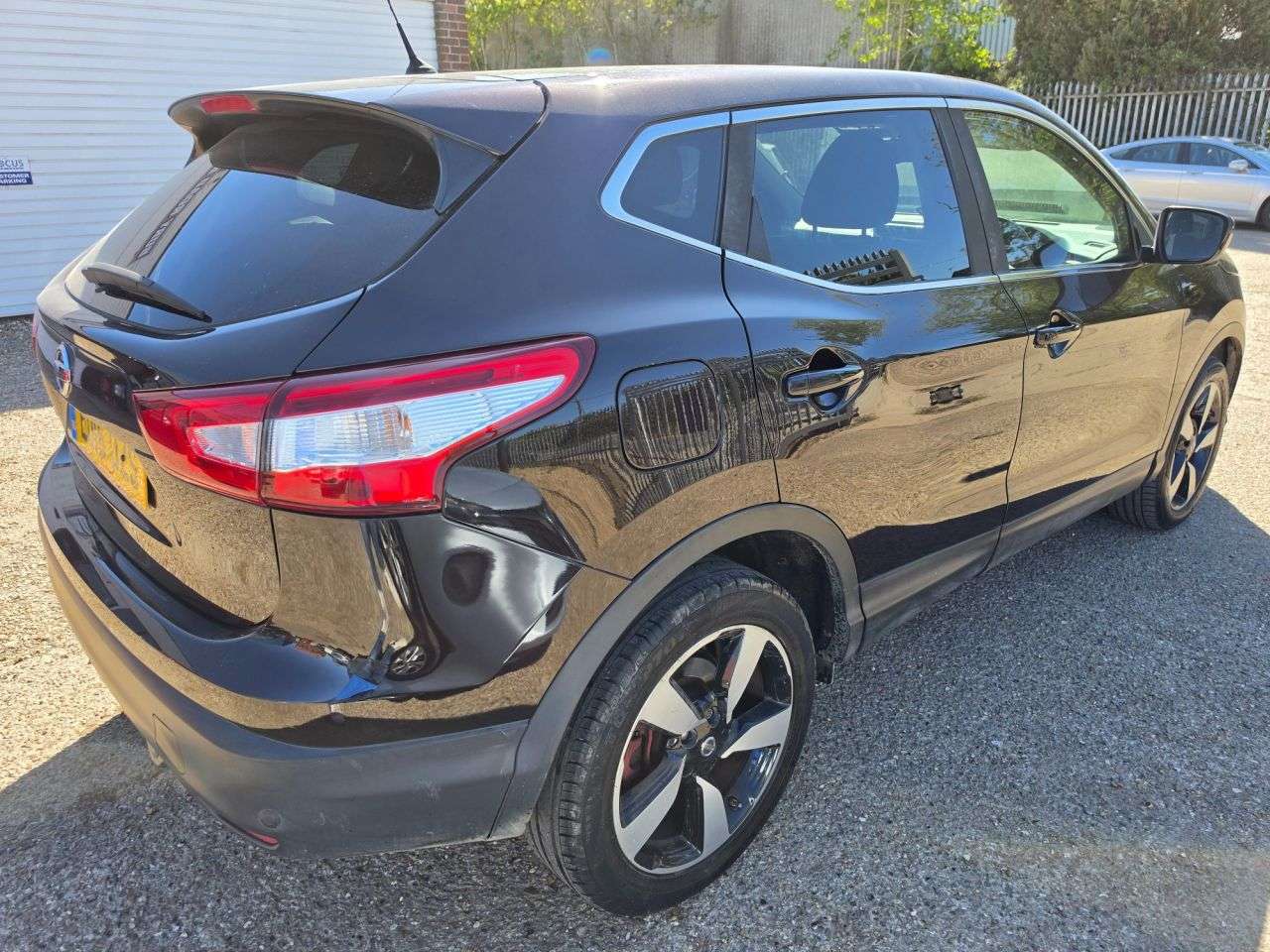 A 2015 NISSAN QASHQAI 1.5 dCi n-tec SUV 5dr Diesel Manual 2WD Euro 5 (s/s) (110 ps) DUAL ZONE CLI A 2015 NISSAN QASHQAI 1.5 dCi n-tec SUV 5dr Diesel Manual 2WD Euro 5 (s/s) (110 ps) DUAL ZONE CLI