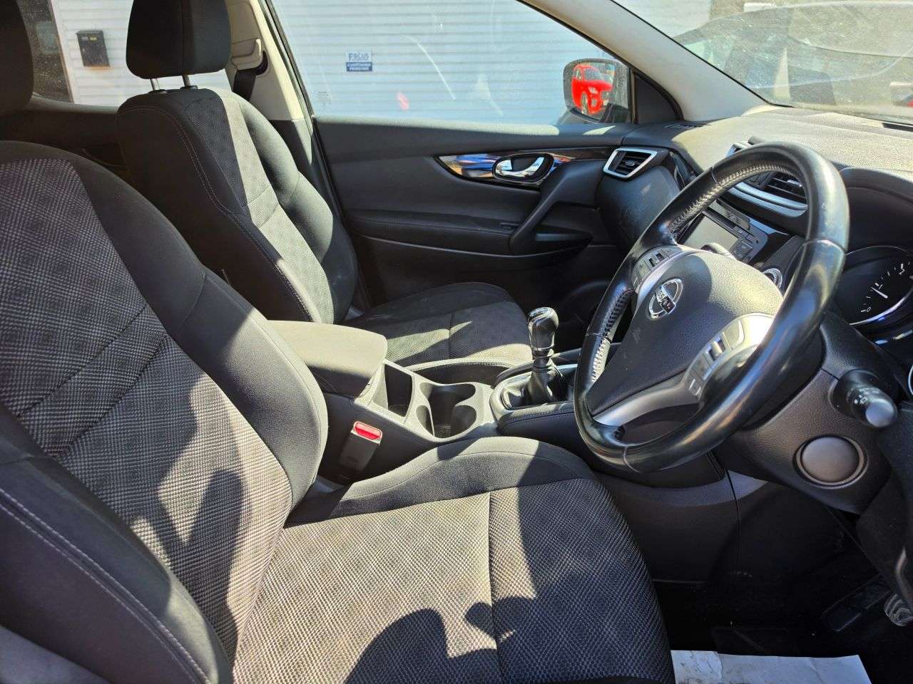 A 2015 NISSAN QASHQAI 1.5 dCi n-tec SUV 5dr Diesel Manual 2WD Euro 5 (s/s) (110 ps) DUAL ZONE CLI A 2015 NISSAN QASHQAI 1.5 dCi n-tec SUV 5dr Diesel Manual 2WD Euro 5 (s/s) (110 ps) DUAL ZONE CLI