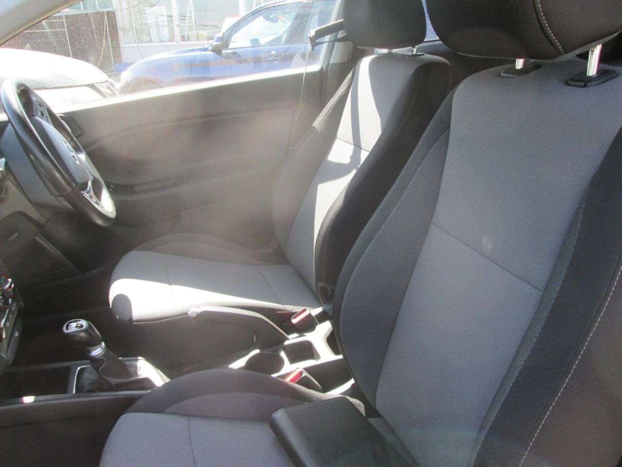 A 2016 HYUNDAI I20 1.2 SE Coupe 3dr Petrol Manual Euro 6 (84 ps) aircon alloys cd etc A 2016 HYUNDAI I20 1.2 SE Coupe 3dr Petrol Manual Euro 6 (84 ps) aircon alloys cd etc