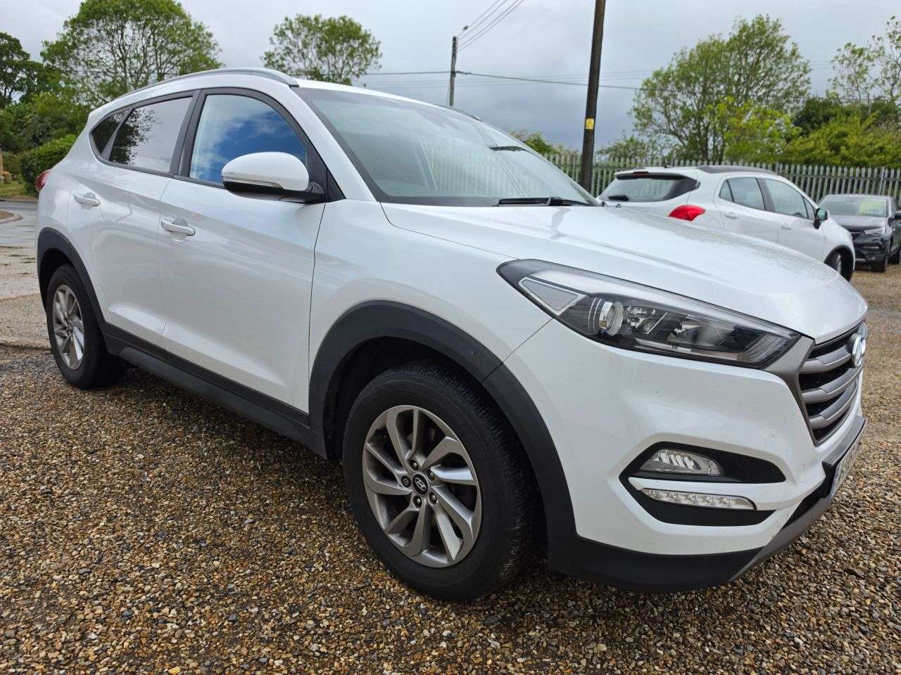 A 2016 HYUNDAI TUCSON 2.0 CRDi Blue Drive SE Nav SUV 5dr Diesel Manual Euro 6 (s/s) (136 ps) WHIT A 2016 HYUNDAI TUCSON 2.0 CRDi Blue Drive SE Nav SUV 5dr Diesel Manual Euro 6 (s/s) (136 ps) WHIT