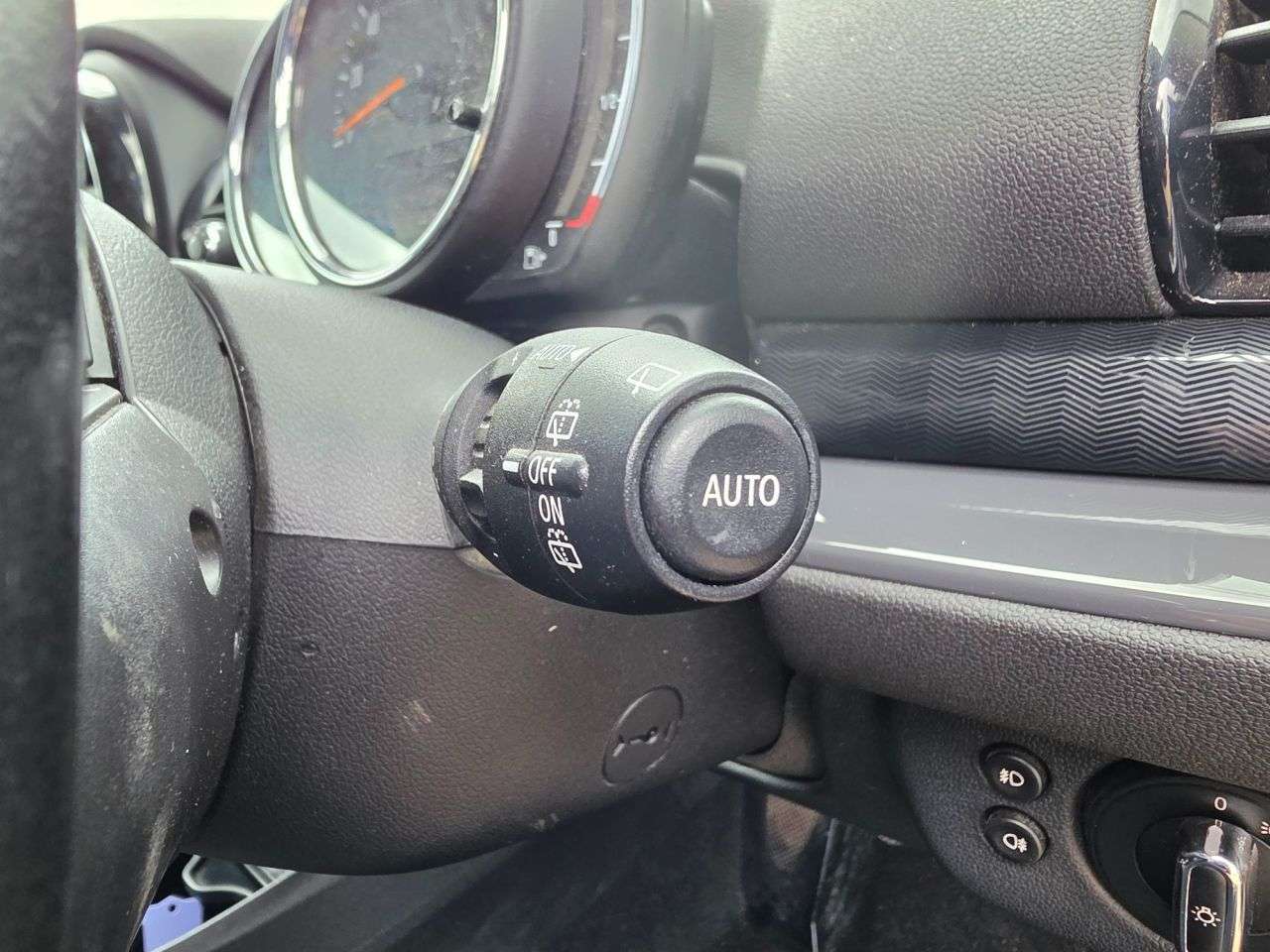 2019 MINI CLUBMAN 2019 MINI CLUBMAN
