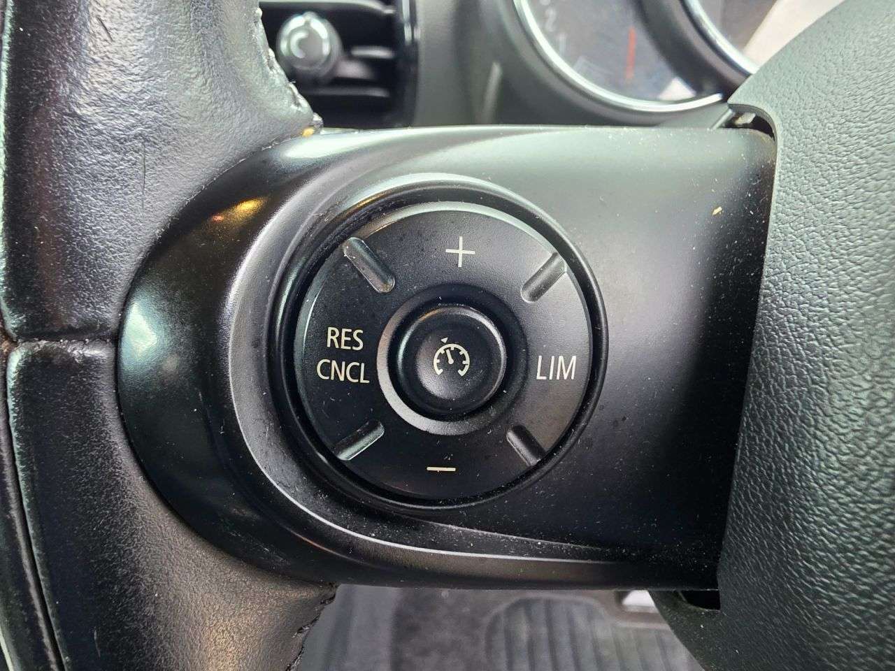 2019 MINI CLUBMAN 2019 MINI CLUBMAN
