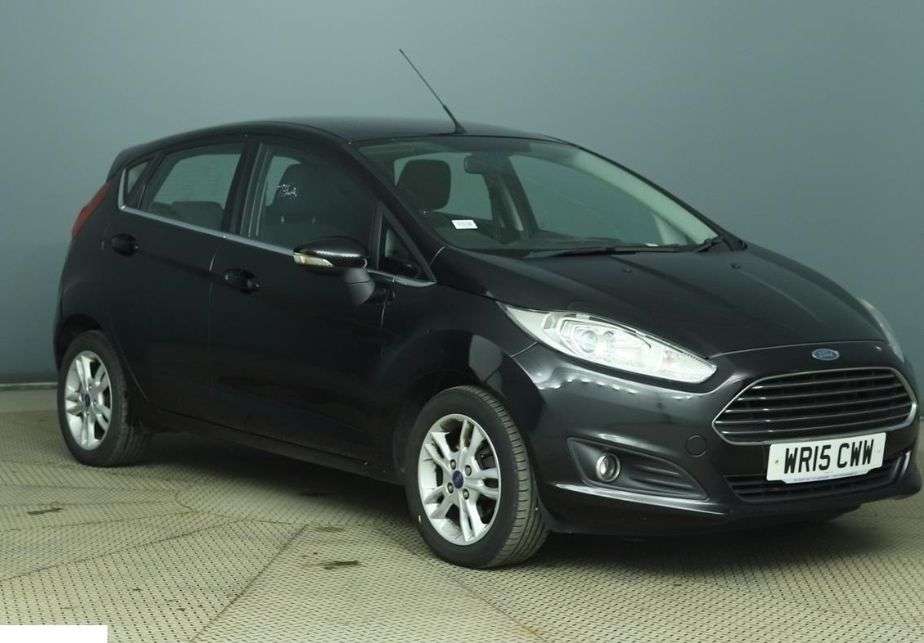 A 2015 FORD FIESTA 1.25 Zetec Hatchback 5dr Petrol Manual Euro 6 (82 ps) BLACK 5 DOOR PETROL L A 2015 FORD FIESTA 1.25 Zetec Hatchback 5dr Petrol Manual Euro 6 (82 ps) BLACK 5 DOOR PETROL L