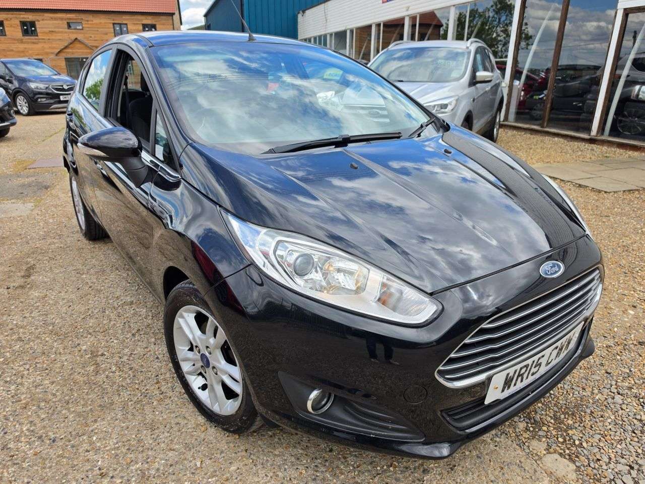 A 2015 FORD FIESTA 1.25 Zetec Hatchback 5dr Petrol Manual Euro 6 (82 ps) BLACK 5 DOOR PETROL L A 2015 FORD FIESTA 1.25 Zetec Hatchback 5dr Petrol Manual Euro 6 (82 ps) BLACK 5 DOOR PETROL L