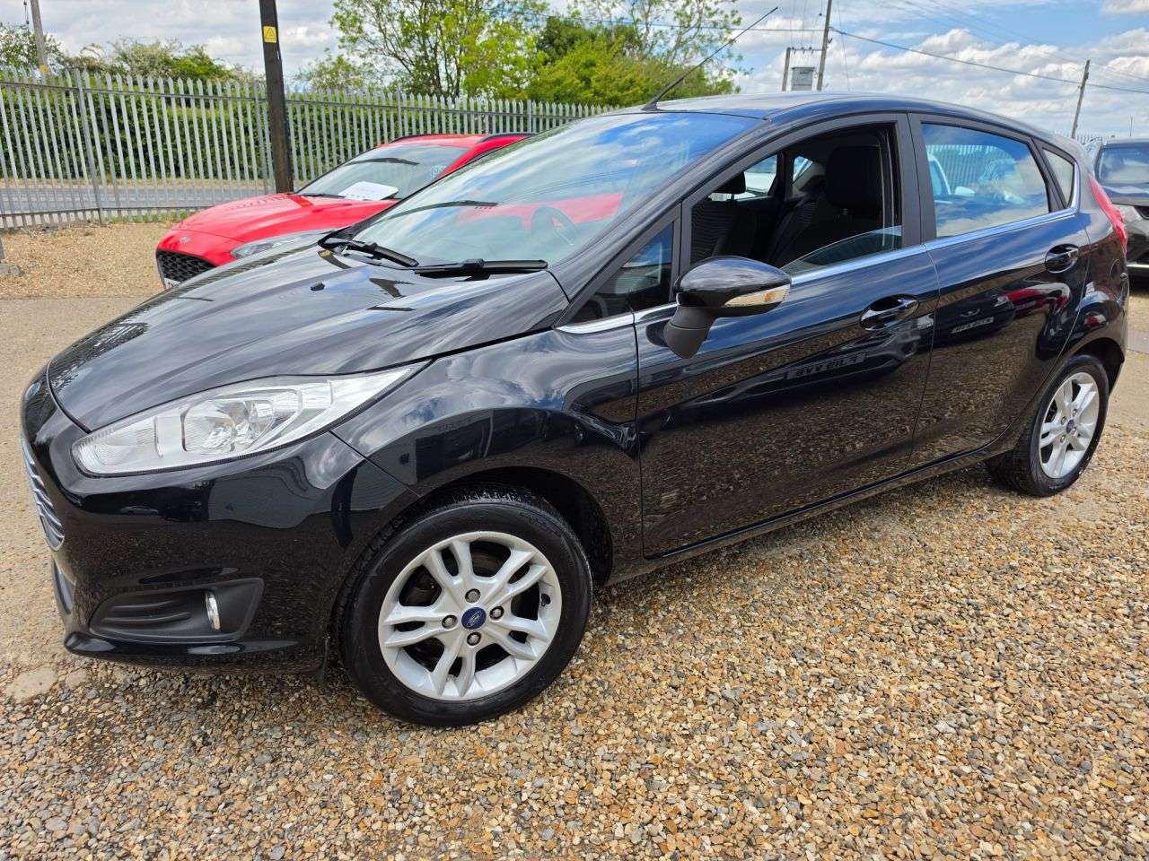 A 2015 FORD FIESTA 1.25 Zetec Hatchback 5dr Petrol Manual Euro 6 (82 ps) BLACK 5 DOOR PETROL L A 2015 FORD FIESTA 1.25 Zetec Hatchback 5dr Petrol Manual Euro 6 (82 ps) BLACK 5 DOOR PETROL L