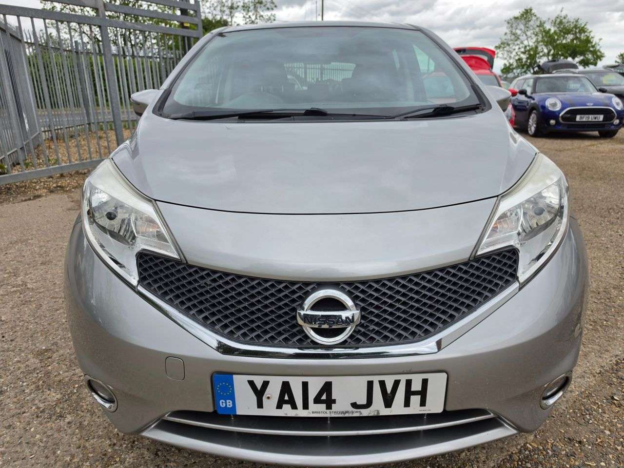 A 2014 NISSAN NOTE 1.2 12V Acenta Hatchback 5dr Petrol Manual Euro 5 (s/s) (80 ps) BLUETOOTH + A 2014 NISSAN NOTE 1.2 12V Acenta Hatchback 5dr Petrol Manual Euro 5 (s/s) (80 ps) BLUETOOTH +