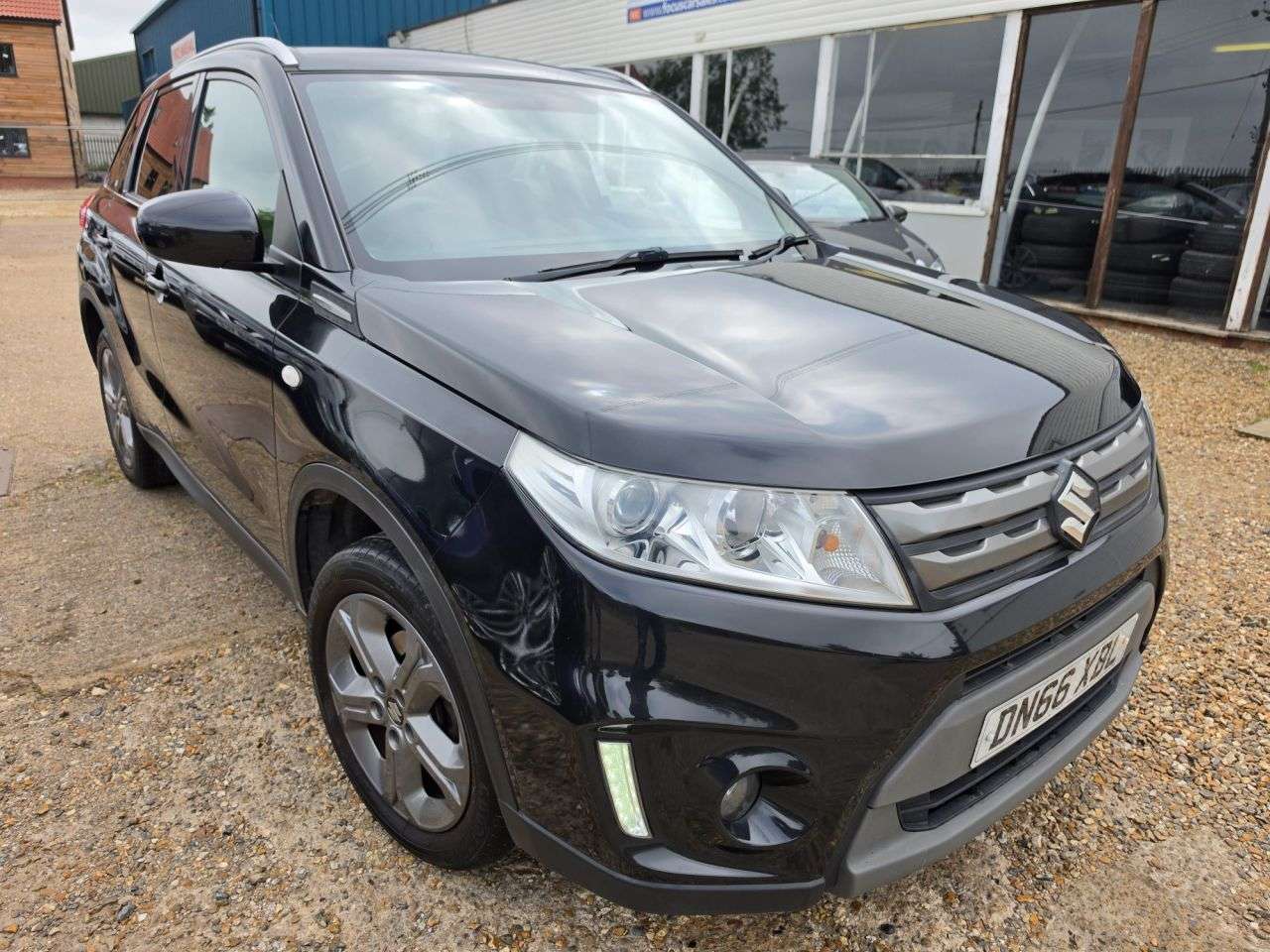 A 2016 SUZUKI VITARA 1.6 SZ-T SUV 5dr Petrol Manual Euro 6 (s/s) (120 ps) LOW MILEAGE + CLIMATE A 2016 SUZUKI VITARA 1.6 SZ-T SUV 5dr Petrol Manual Euro 6 (s/s) (120 ps) LOW MILEAGE + CLIMATE