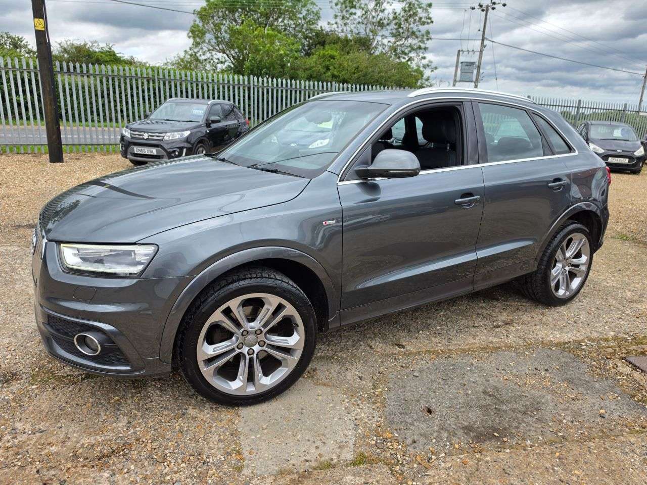 A 2013 AUDI Q3 2.0 TDI S line SUV 5dr Diesel Manual Euro 5 (s/s) (140 ps) PART LEATHER + C A 2013 AUDI Q3 2.0 TDI S line SUV 5dr Diesel Manual Euro 5 (s/s) (140 ps) PART LEATHER + C