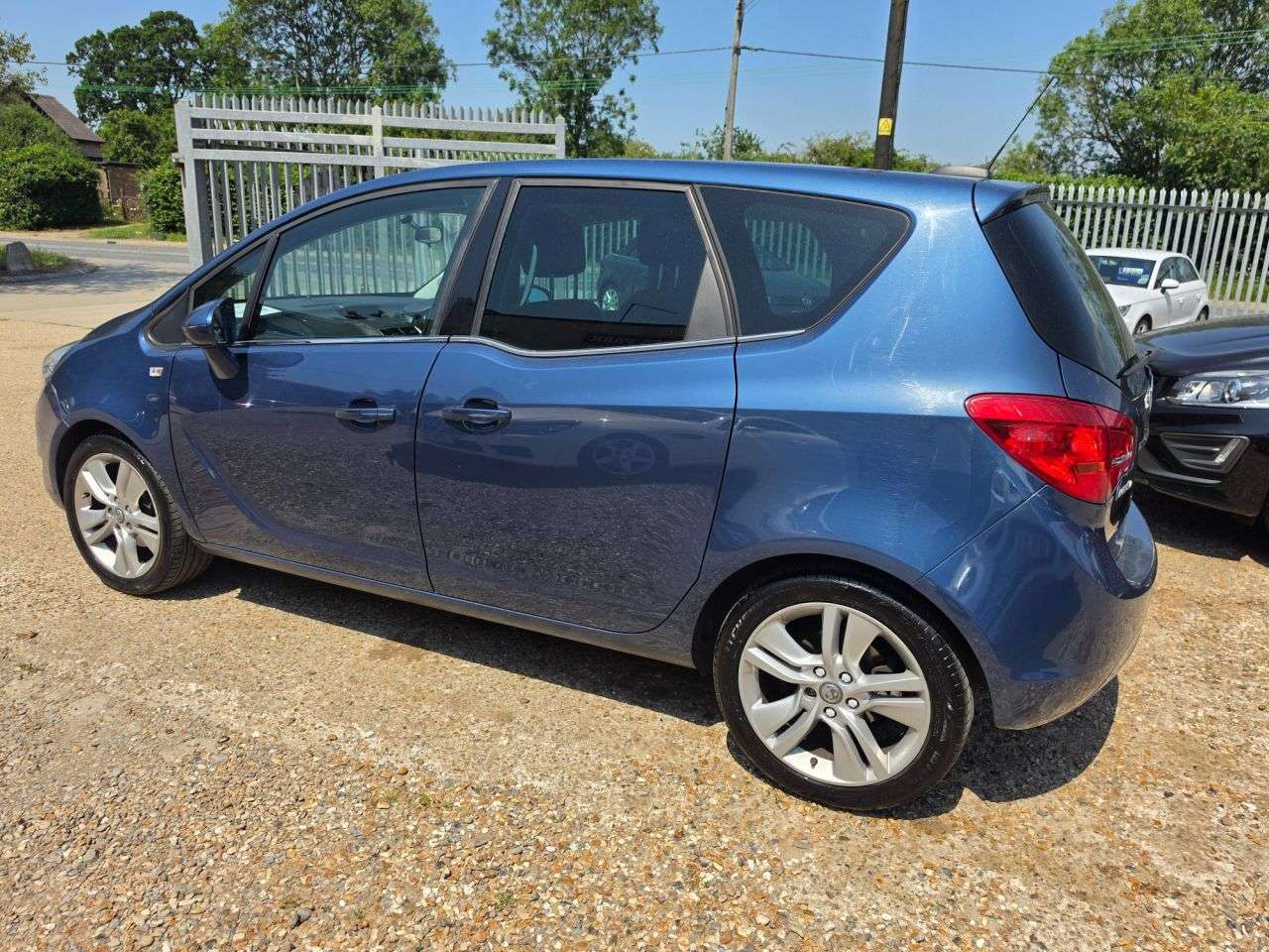 A 2016 VAUXHALL MERIVA 1.4i Turbo SE MPV 5dr Petrol Manual Euro 6 (120 ps) COLD AC + PAN ROOF + CR A 2016 VAUXHALL MERIVA 1.4i Turbo SE MPV 5dr Petrol Manual Euro 6 (120 ps) COLD AC + PAN ROOF + CR