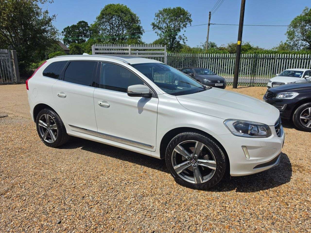 2017 VOLVO XC60 2017 VOLVO XC60