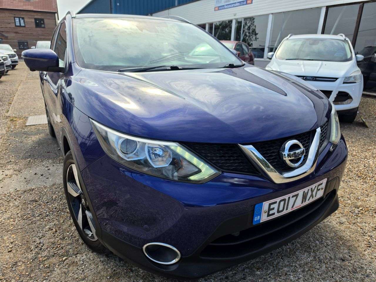 A 2017 NISSAN QASHQAI 1.2 DIG-T N-Connecta SUV 5dr Petrol Manual 2WD Euro 6 (s/s) (115 ps) INK BL A 2017 NISSAN QASHQAI 1.2 DIG-T N-Connecta SUV 5dr Petrol Manual 2WD Euro 6 (s/s) (115 ps) INK BL