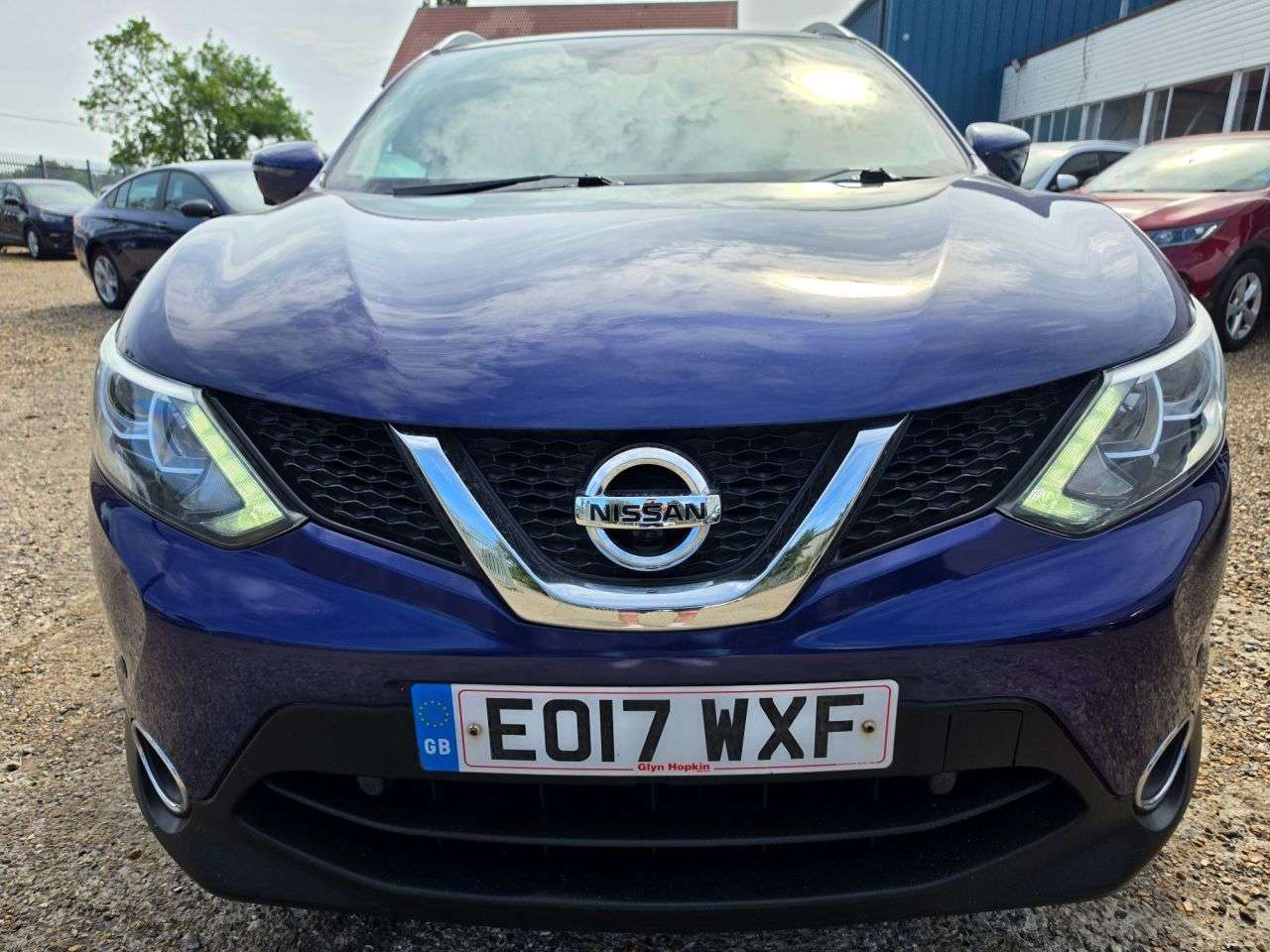 A 2017 NISSAN QASHQAI 1.2 DIG-T N-Connecta SUV 5dr Petrol Manual 2WD Euro 6 (s/s) (115 ps) INK BL A 2017 NISSAN QASHQAI 1.2 DIG-T N-Connecta SUV 5dr Petrol Manual 2WD Euro 6 (s/s) (115 ps) INK BL