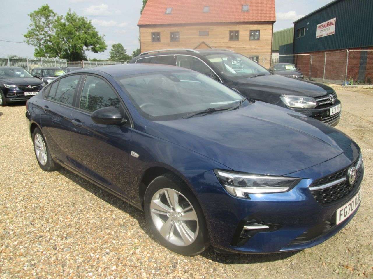 A 2020 VAUXHALL INSIGNIA 2.0 CDTi SE Nav Hatchback 5dr Diesel Manual Euro 5 (160 ps) CLIMATE CONTROL A 2020 VAUXHALL INSIGNIA 2.0 CDTi SE Nav Hatchback 5dr Diesel Manual Euro 5 (160 ps) CLIMATE CONTROL