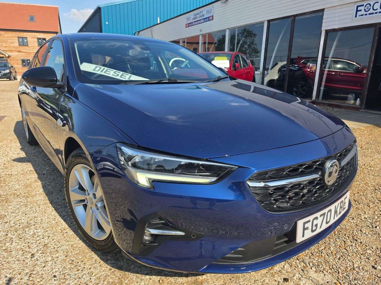 A 2020 VAUXHALL INSIGNIA 1.5 CDTi SE Nav Hatchback 5dr Diesel Manual Euro 5 (122 ps) CLIMATE CONTROL A 2020 VAUXHALL INSIGNIA 1.5 CDTi SE Nav Hatchback 5dr Diesel Manual Euro 5 (122 ps) CLIMATE CONTROL