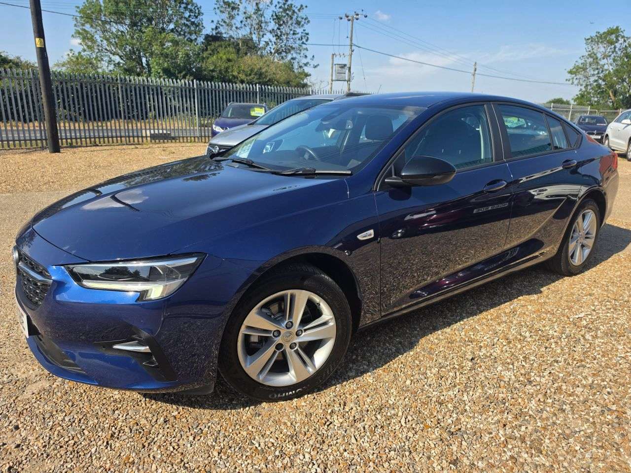 A 2020 VAUXHALL INSIGNIA 1.5 CDTi SE Nav Hatchback 5dr Diesel Manual Euro 5 (122 ps) CLIMATE CONTROL A 2020 VAUXHALL INSIGNIA 1.5 CDTi SE Nav Hatchback 5dr Diesel Manual Euro 5 (122 ps) CLIMATE CONTROL