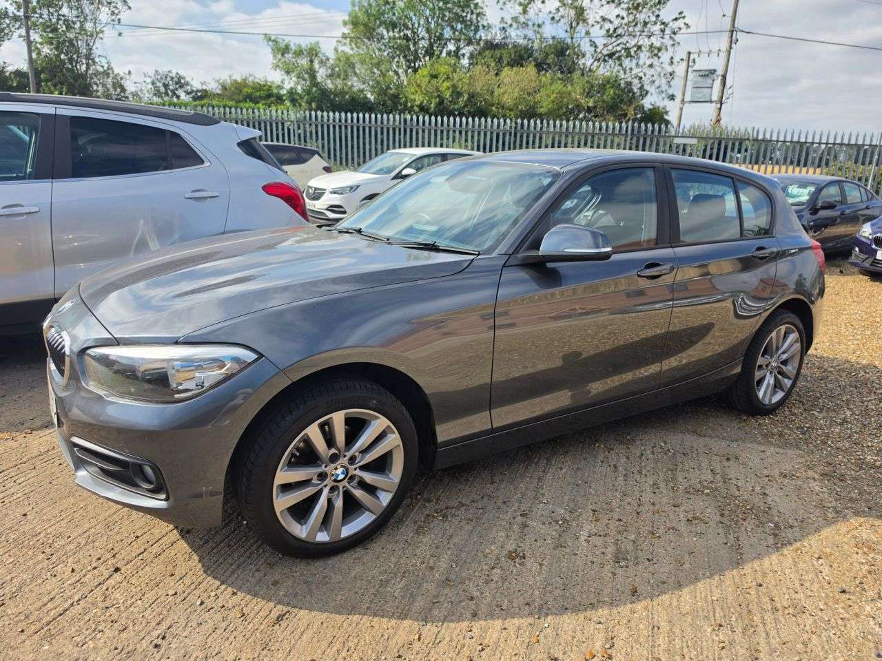 A 2017 BMW 1 SERIES 1.5 116d Sport Hatchback 5dr Diesel Manual Euro 6 (s/s) (116 ps) SATNAV + £ A 2017 BMW 1 SERIES 1.5 116d Sport Hatchback 5dr Diesel Manual Euro 6 (s/s) (116 ps) SATNAV + £