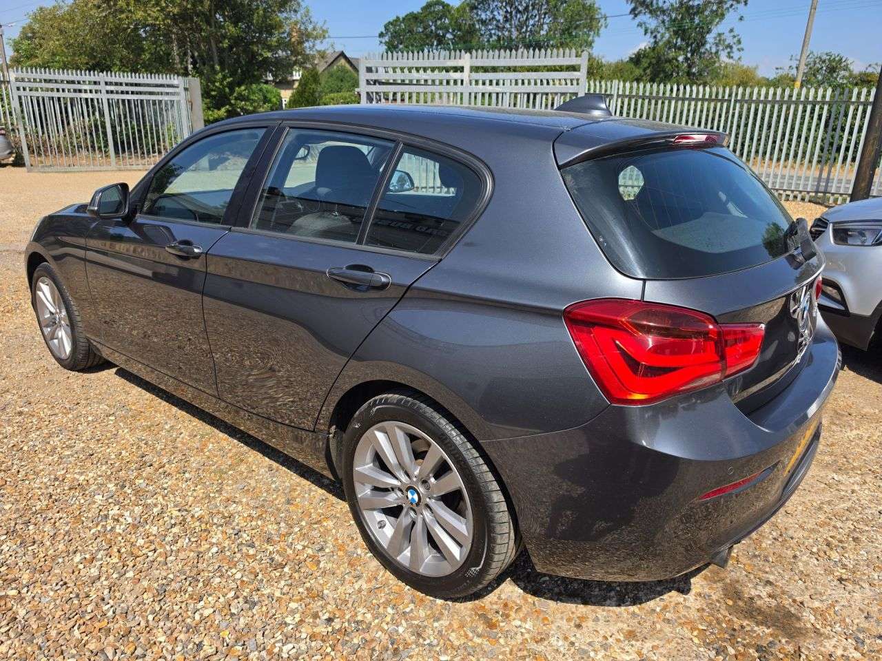 2017 BMW 1 SERIES 2017 BMW 1 SERIES