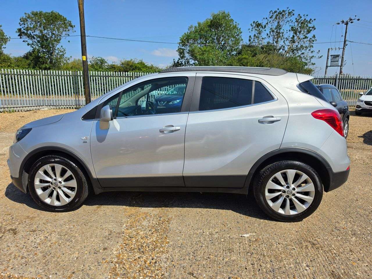 A 2017 VAUXHALL MOKKA X 1.6i Elite SUV 5dr Petrol Manual Euro 6 (s/s) (115 ps) DUAL ZONE AUTO CLIMA A 2017 VAUXHALL MOKKA X 1.6i Elite SUV 5dr Petrol Manual Euro 6 (s/s) (115 ps) DUAL ZONE AUTO CLIMA