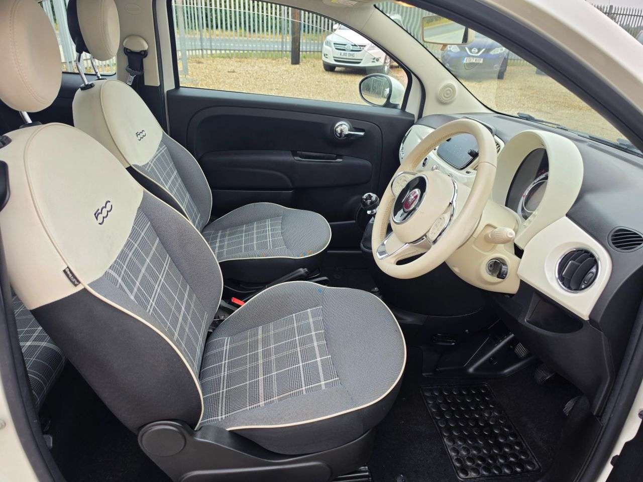 2021 FIAT 500 2021 FIAT 500