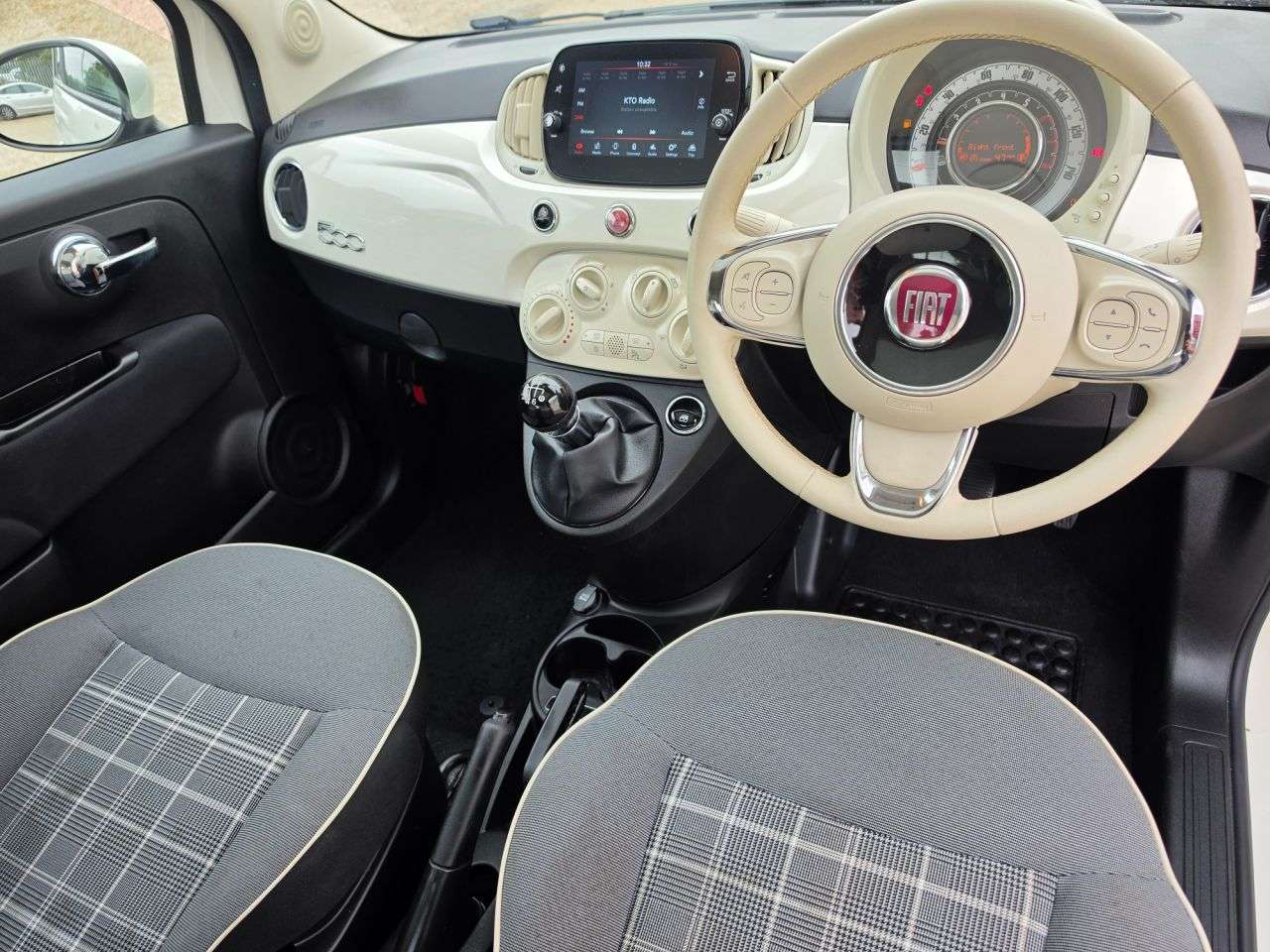 2021 FIAT 500 2021 FIAT 500