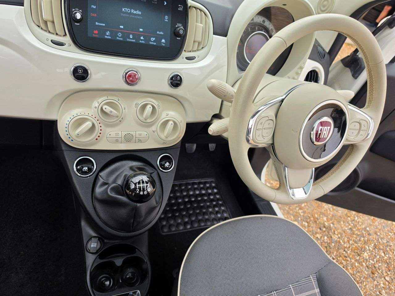 2021 FIAT 500 2021 FIAT 500