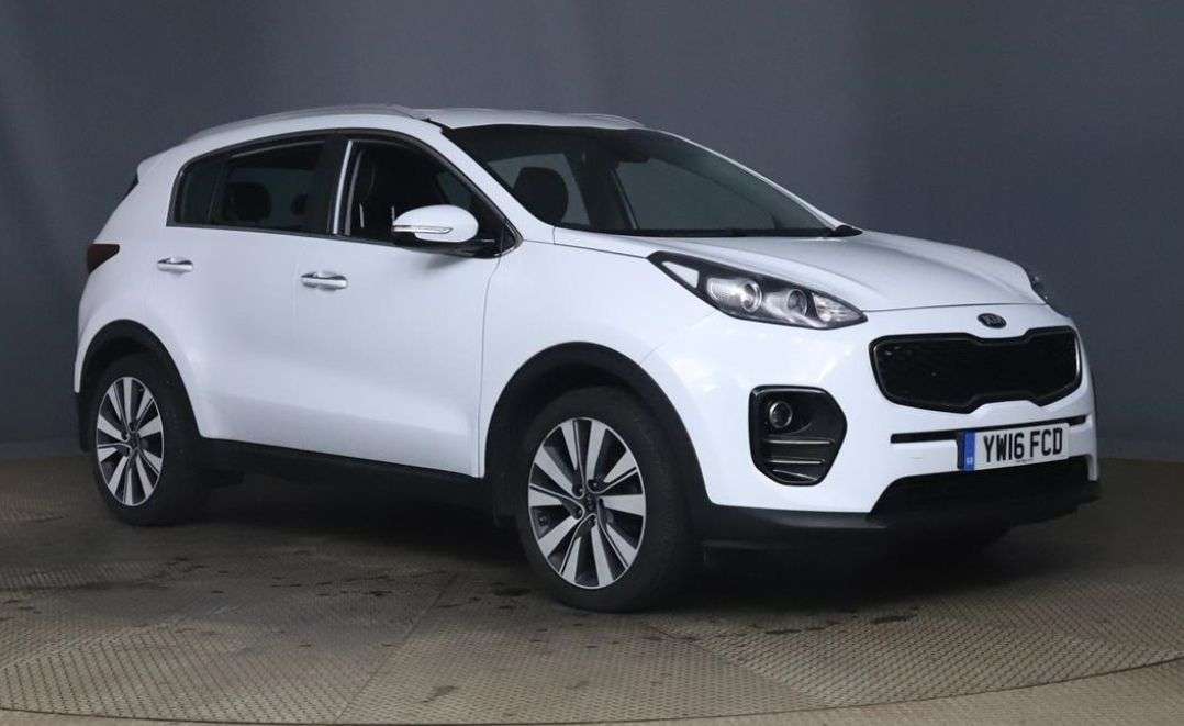 A 2016 KIA SPORTAGE 1.7 CRDi 3 SUV 5dr Diesel Manual Euro 6 (s/s) (114 bhp) HEATED LEATHER + NA A 2016 KIA SPORTAGE 1.7 CRDi 3 SUV 5dr Diesel Manual Euro 6 (s/s) (114 bhp) HEATED LEATHER + NA