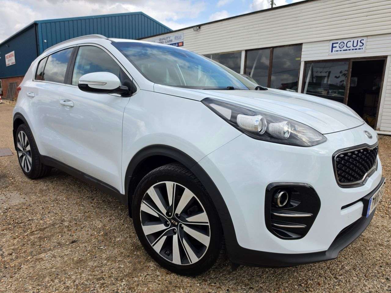 A 2016 KIA SPORTAGE 1.7 CRDi 3 SUV 5dr Diesel Manual Euro 6 (s/s) (114 bhp) HEATED LEATHER + NA A 2016 KIA SPORTAGE 1.7 CRDi 3 SUV 5dr Diesel Manual Euro 6 (s/s) (114 bhp) HEATED LEATHER + NA
