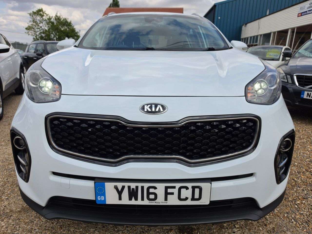 A 2016 KIA SPORTAGE 1.7 CRDi 3 SUV 5dr Diesel Manual Euro 6 (s/s) (114 bhp) HEATED LEATHER + NA A 2016 KIA SPORTAGE 1.7 CRDi 3 SUV 5dr Diesel Manual Euro 6 (s/s) (114 bhp) HEATED LEATHER + NA