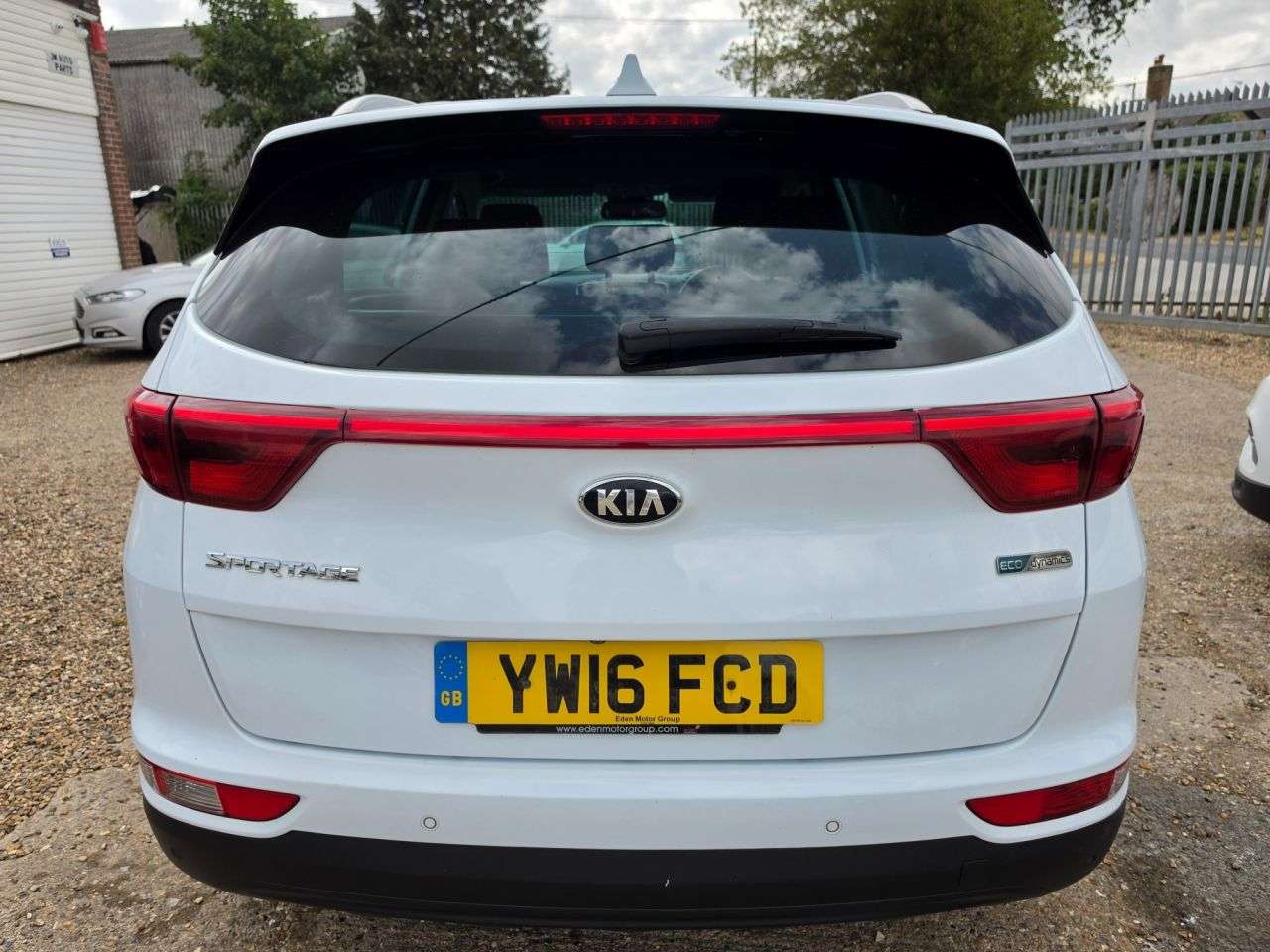 A 2016 KIA SPORTAGE 1.7 CRDi 3 SUV 5dr Diesel Manual Euro 6 (s/s) (114 bhp) HEATED LEATHER + NA A 2016 KIA SPORTAGE 1.7 CRDi 3 SUV 5dr Diesel Manual Euro 6 (s/s) (114 bhp) HEATED LEATHER + NA