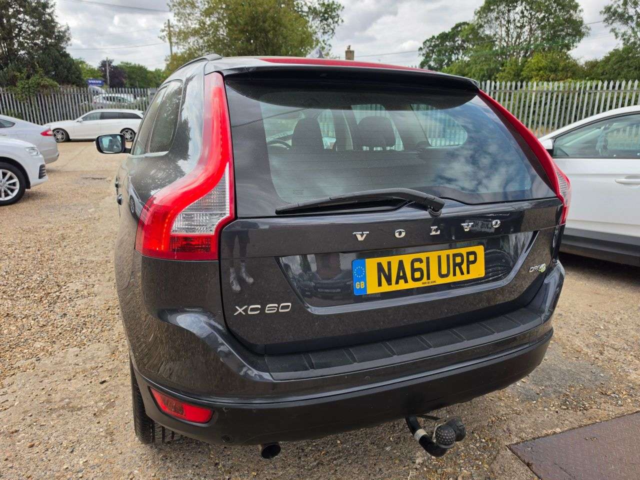 2011 VOLVO XC60 2011 VOLVO XC60