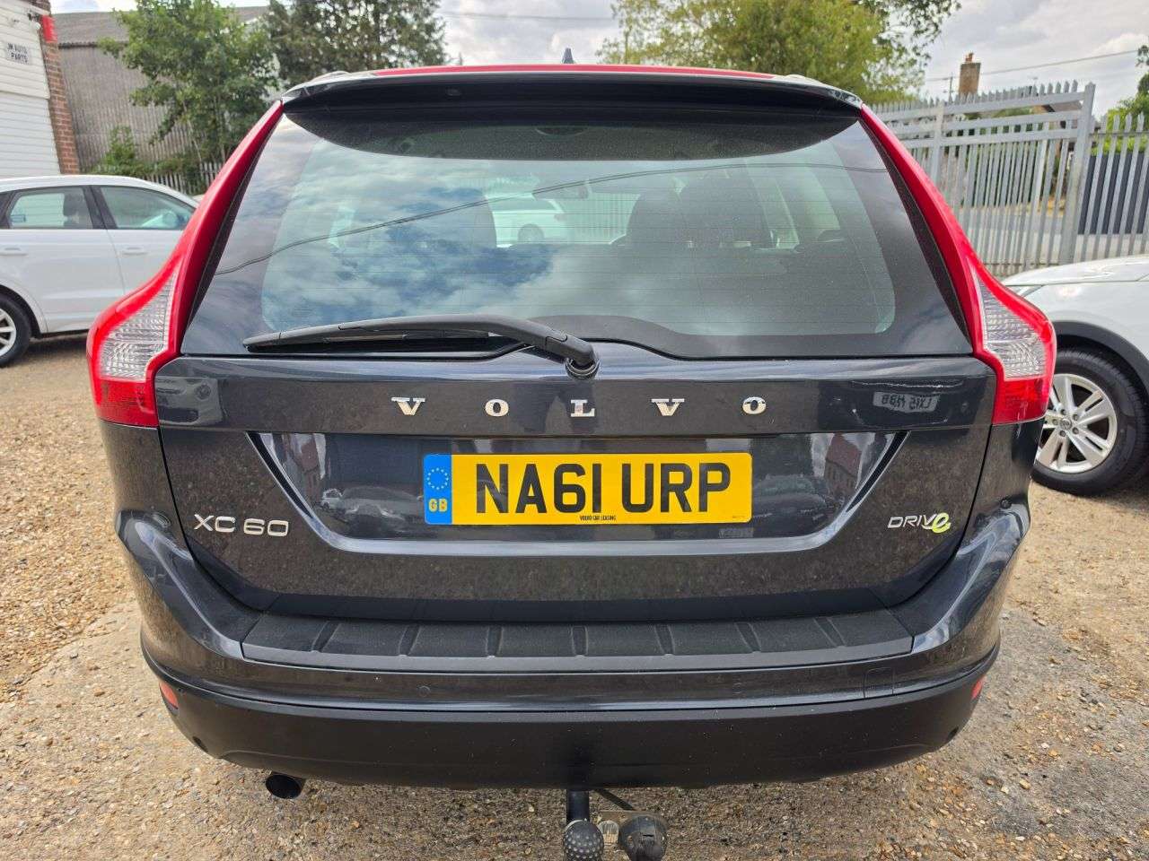 2011 VOLVO XC60 2011 VOLVO XC60