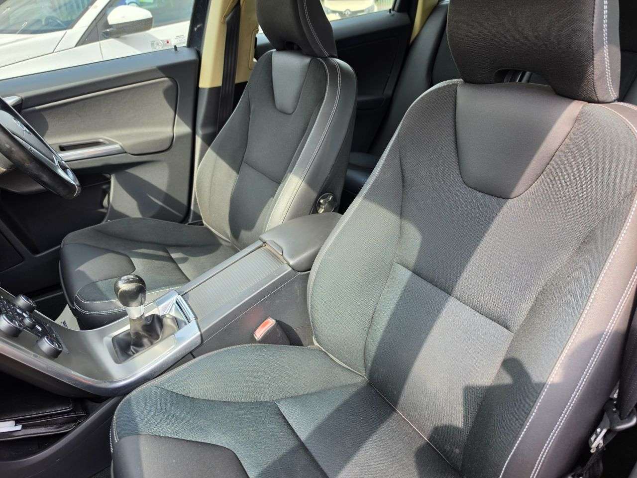 2011 VOLVO XC60 2011 VOLVO XC60