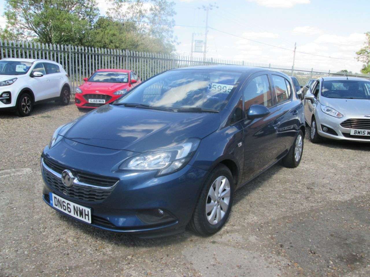 A 2016 VAUXHALL CORSA 1.4i ecoFLEX Design Hatchback 5dr Petrol Manual Euro 6 (90 ps) BLUETOOTH + A 2016 VAUXHALL CORSA 1.4i ecoFLEX Design Hatchback 5dr Petrol Manual Euro 6 (90 ps) BLUETOOTH +