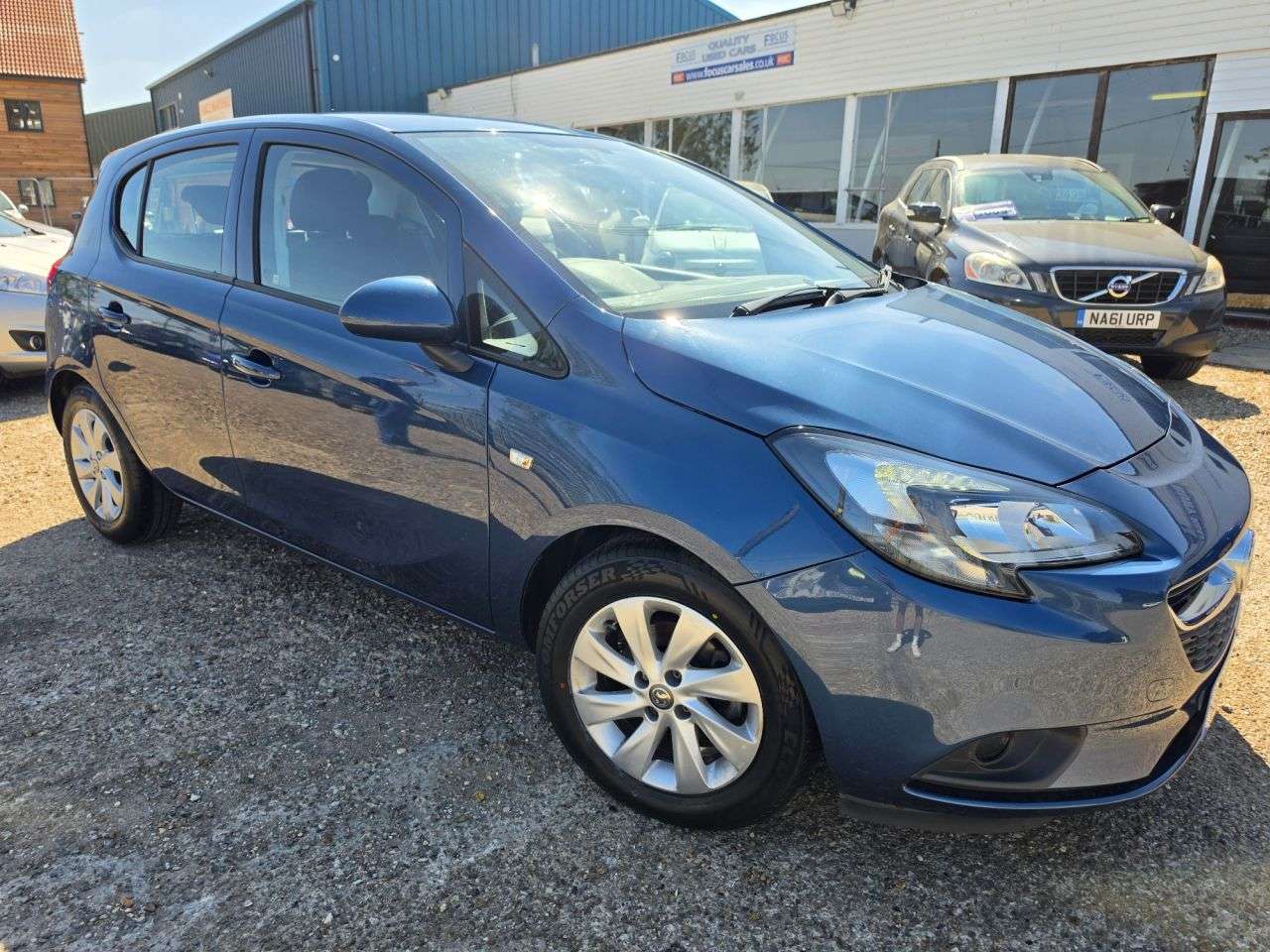 A 2016 VAUXHALL CORSA 1.4i ecoFLEX Design Hatchback 5dr Petrol Manual Euro 6 (90 ps) BLUETOOTH + A 2016 VAUXHALL CORSA 1.4i ecoFLEX Design Hatchback 5dr Petrol Manual Euro 6 (90 ps) BLUETOOTH +