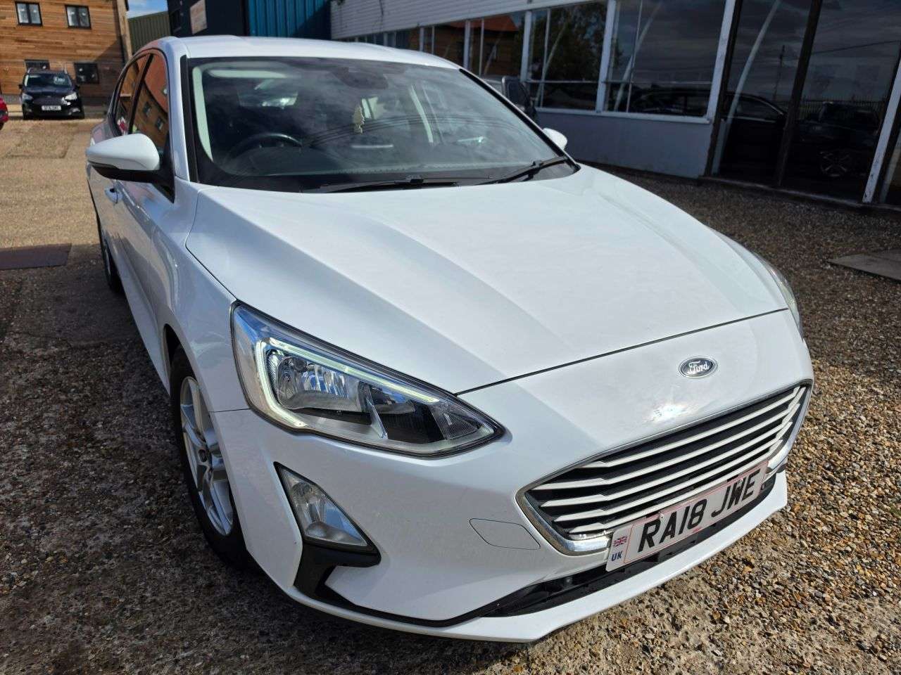 A 2018 FORD FOCUS 1.0T Zetec Hatchback 5dr Petrol Manual Euro 6 (s/s) (125 ps) ULEZ COMPLIANT A 2018 FORD FOCUS 1.0T Zetec Hatchback 5dr Petrol Manual Euro 6 (s/s) (125 ps) ULEZ COMPLIANT
