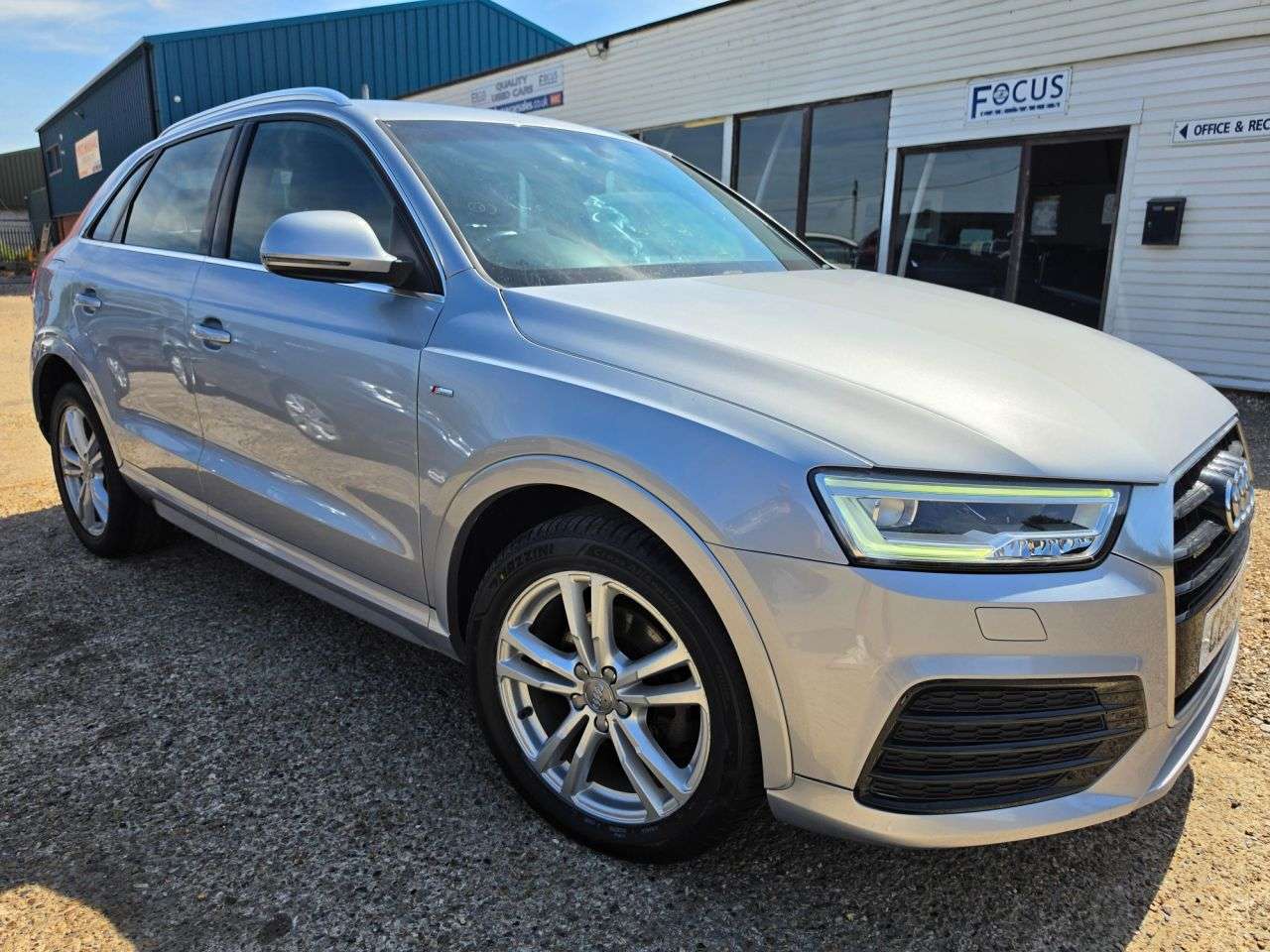 A 2016 AUDI Q3 2.0 TDI S line Nav SUV 5dr Diesel Manual quattro Euro 6 (s/s) (Nav) (150 ps A 2016 AUDI Q3 2.0 TDI S line Nav SUV 5dr Diesel Manual quattro Euro 6 (s/s) (Nav) (150 ps