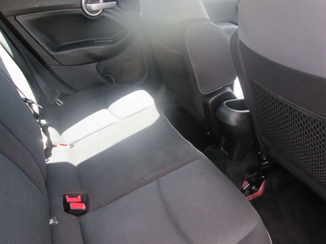 A 2016 FIAT 500X 1.6 E-Torq Pop Star SUV 5dr Petrol Manual Euro 6 (110 ps) NAVIGATION + CLIM A 2016 FIAT 500X 1.6 E-Torq Pop Star SUV 5dr Petrol Manual Euro 6 (110 ps) NAVIGATION + CLIM