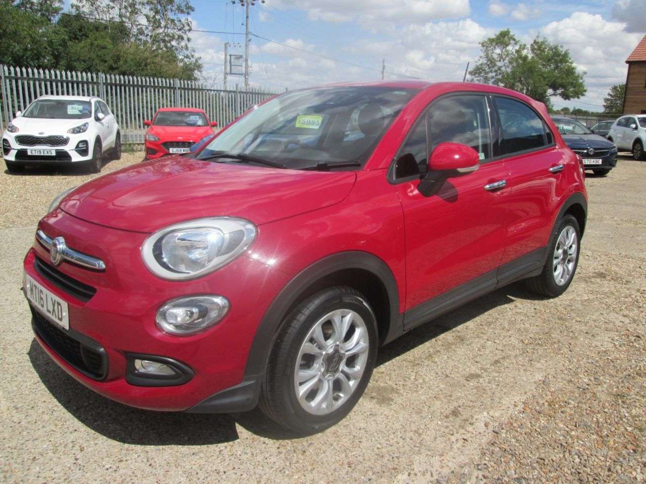 A 2016 FIAT 500X 1.6 E-Torq Pop Star SUV 5dr Petrol Manual Euro 6 (110 ps) NAVIGATION + CLIM A 2016 FIAT 500X 1.6 E-Torq Pop Star SUV 5dr Petrol Manual Euro 6 (110 ps) NAVIGATION + CLIM