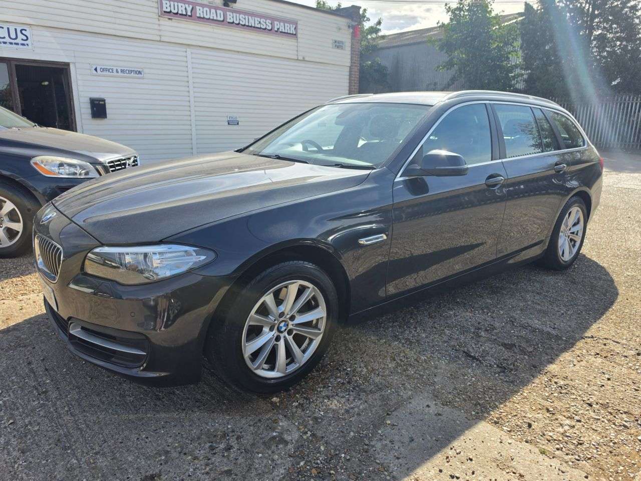 A 2014 BMW 5 SERIES 2.0 518d SE Touring 5dr Diesel Manual Euro 6 (s/s) (150 ps) FULL HEATED LEA A 2014 BMW 5 SERIES 2.0 518d SE Touring 5dr Diesel Manual Euro 6 (s/s) (150 ps) FULL HEATED LEA