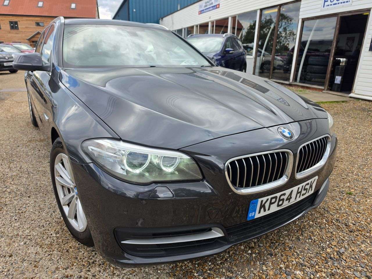 A 2014 BMW 5 SERIES 2.0 518d SE Touring 5dr Diesel Manual Euro 6 (s/s) (150 ps) FULL HEATED LEA A 2014 BMW 5 SERIES 2.0 518d SE Touring 5dr Diesel Manual Euro 6 (s/s) (150 ps) FULL HEATED LEA