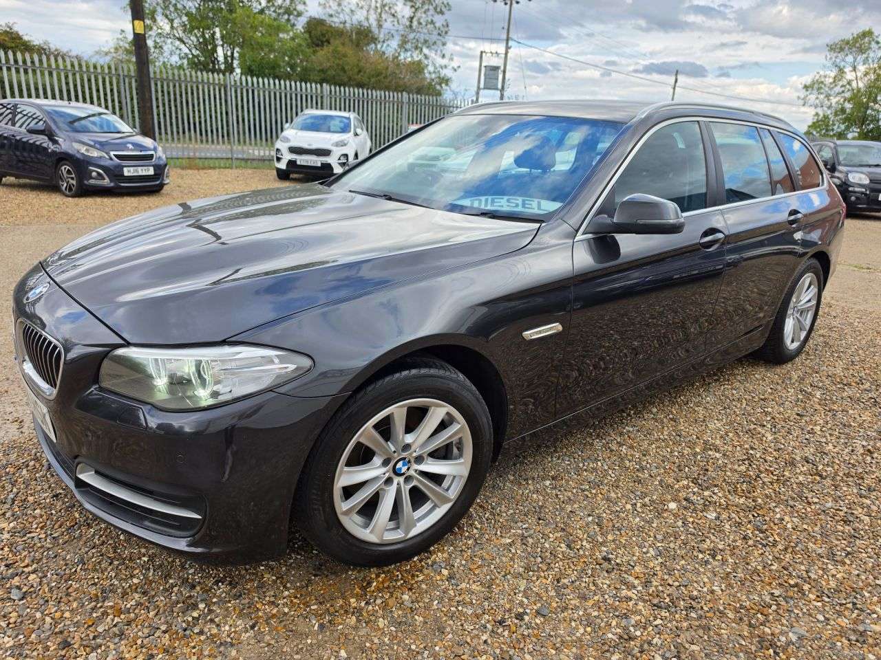 A 2014 BMW 5 SERIES 2.0 518d SE Touring 5dr Diesel Manual Euro 6 (s/s) (150 ps) FULL HEATED LEA A 2014 BMW 5 SERIES 2.0 518d SE Touring 5dr Diesel Manual Euro 6 (s/s) (150 ps) FULL HEATED LEA
