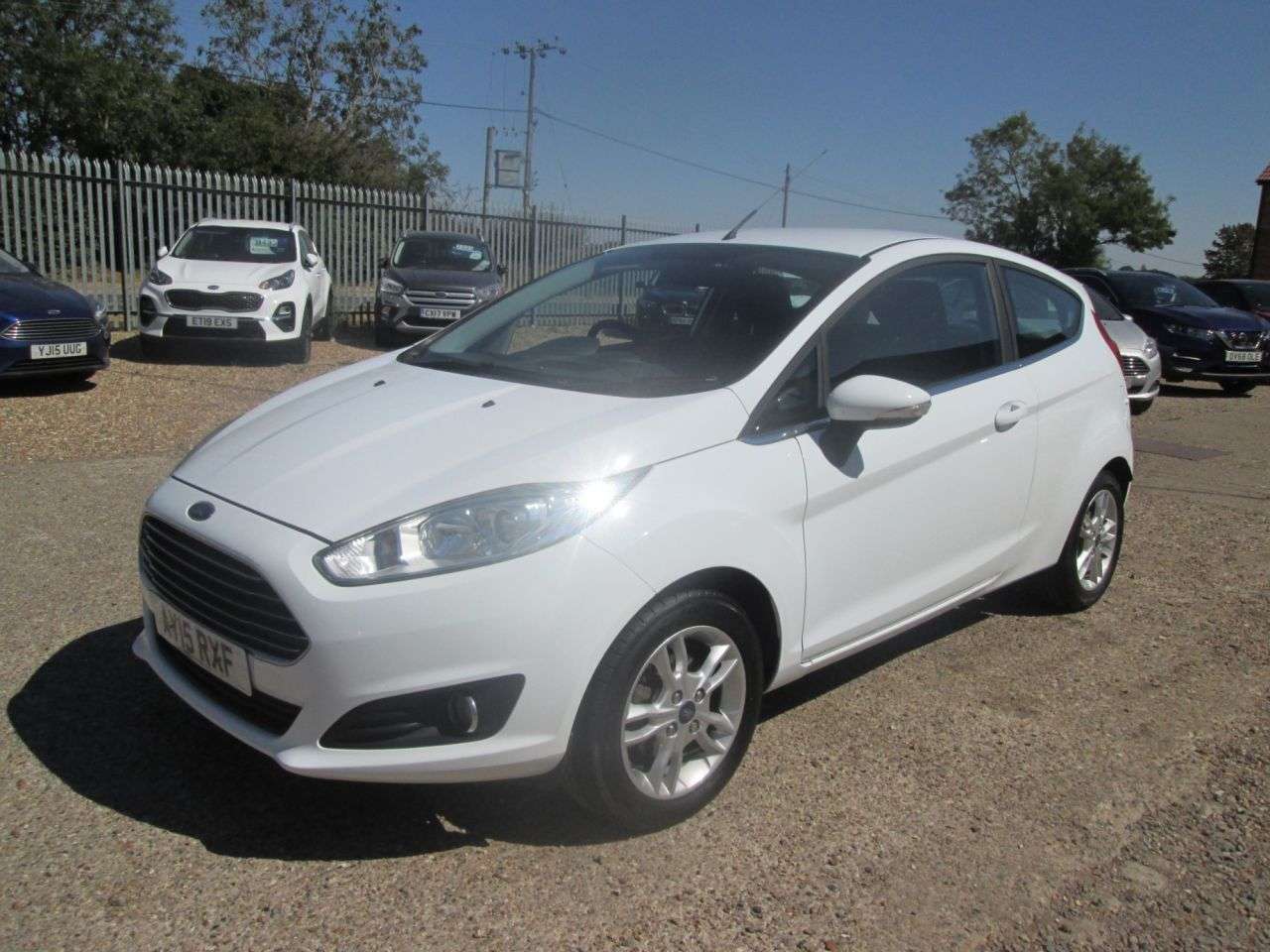 A 2015 FORD FIESTA 1.25 Zetec Hatchback 3dr Petrol Manual Euro 5 (82 ps) BLUE TOOTH AIRCON ALL A 2015 FORD FIESTA 1.25 Zetec Hatchback 3dr Petrol Manual Euro 5 (82 ps) BLUE TOOTH AIRCON ALL