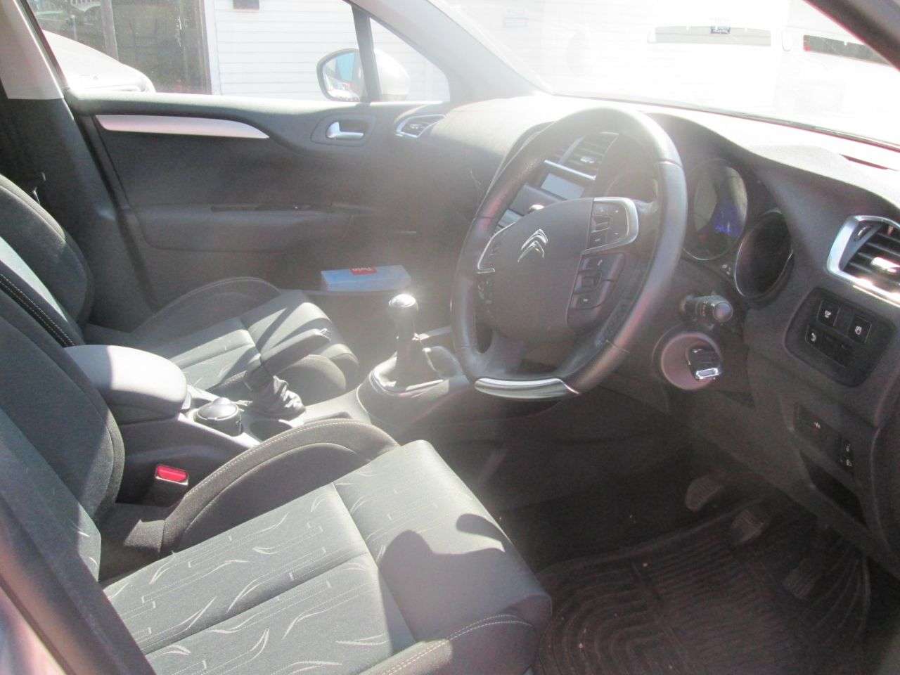 A 2012 CITROEN C4 1.6 VTi VTR+ Hatchback 5dr Petrol Manual Euro 5 (120 ps) CRUISE , ALLOYS AI A 2012 CITROEN C4 1.6 VTi VTR+ Hatchback 5dr Petrol Manual Euro 5 (120 ps) CRUISE , ALLOYS AI