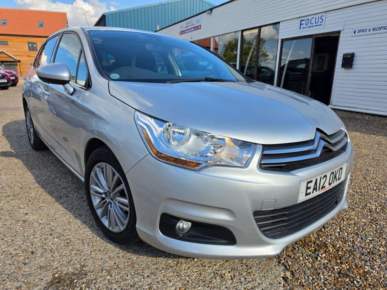 A 2012 CITROEN C4 1.6 VTi VTR+ Hatchback 5dr Petrol Manual Euro 5 (120 ps) COLD BLOWING AC + A 2012 CITROEN C4 1.6 VTi VTR+ Hatchback 5dr Petrol Manual Euro 5 (120 ps) COLD BLOWING AC +