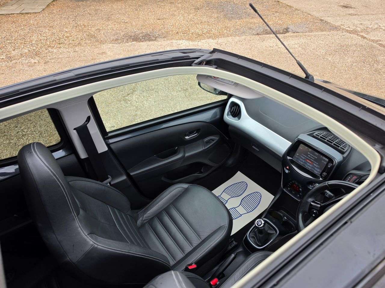 2016 TOYOTA AYGO 2016 TOYOTA AYGO