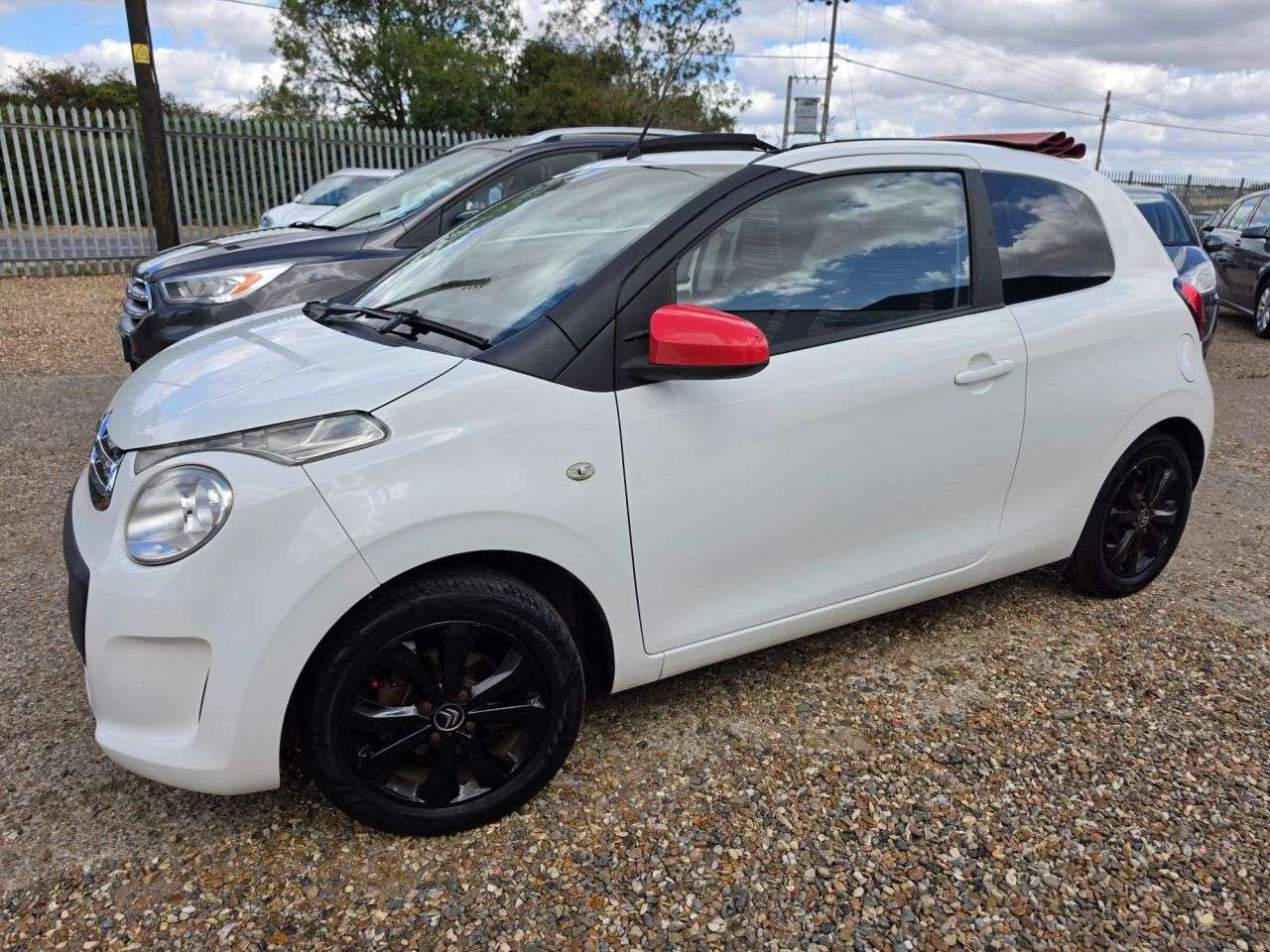 A 2016 CITROEN C1 1.0 VTi Feel Airscape 3dr Petrol Manual Euro 6 (Euro 6) (68 ps) SUNROOF + B A 2016 CITROEN C1 1.0 VTi Feel Airscape 3dr Petrol Manual Euro 6 (Euro 6) (68 ps) SUNROOF + B