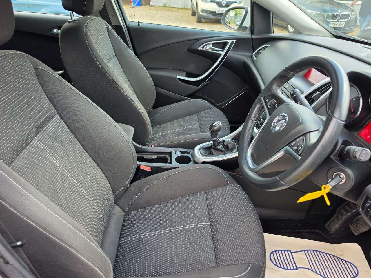 2011 VAUXHALL ASTRA 2011 VAUXHALL ASTRA