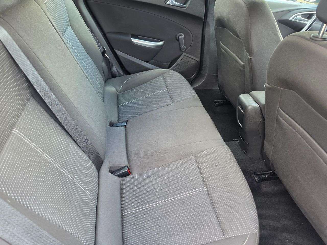 2011 VAUXHALL ASTRA 2011 VAUXHALL ASTRA